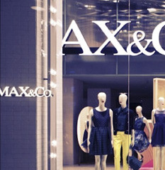 Max&Co Magic Inside