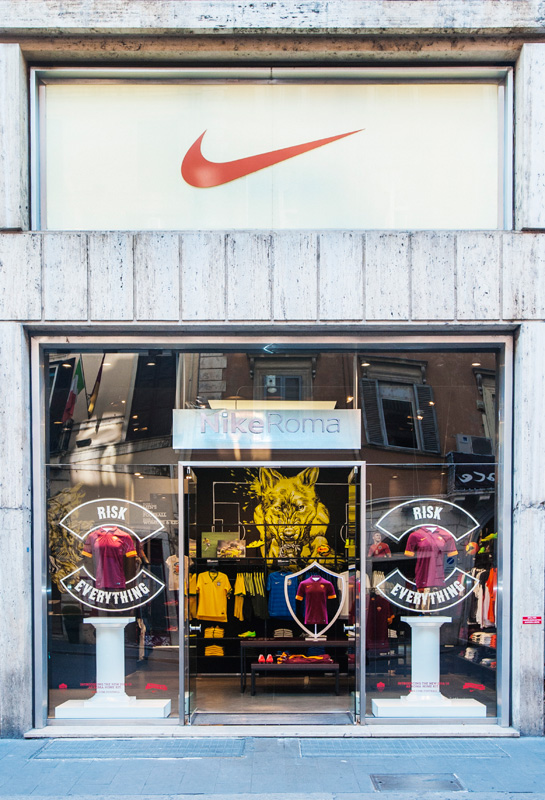 02_nike_store_roma