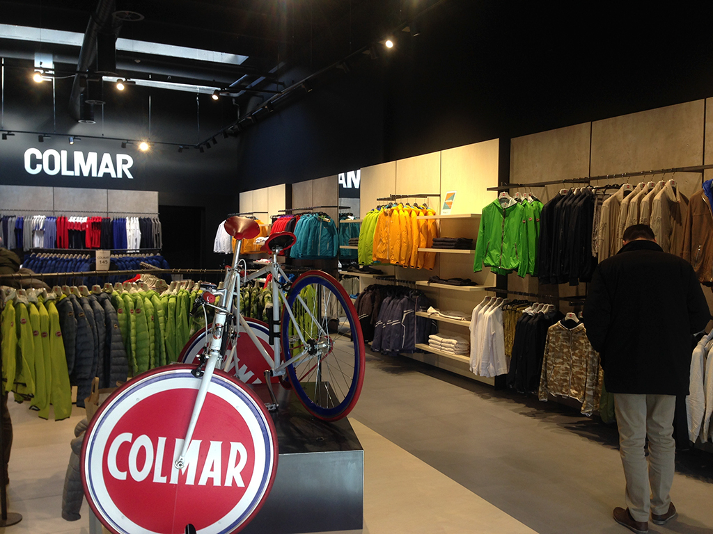 Colmar Lab @ The Style Outlets//Vicolungo (NO)